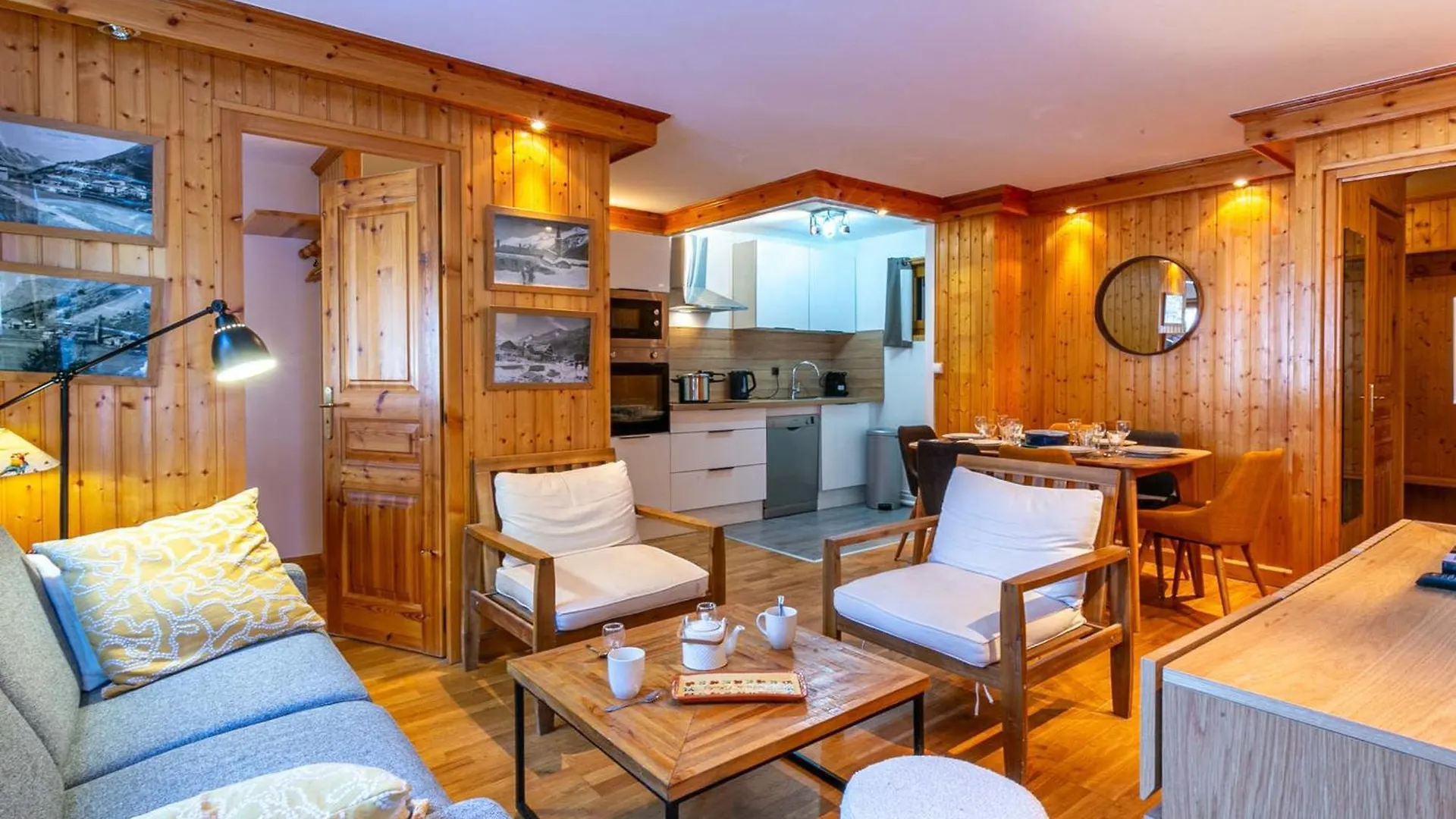 Appartement Elegant Avec Wifi, Au Centre, Pied Des Pistes, Parking Couvert, Balcon Sud/Est, 6 Pers. - Fr-1-694-98 Val-d'Isere 0*,