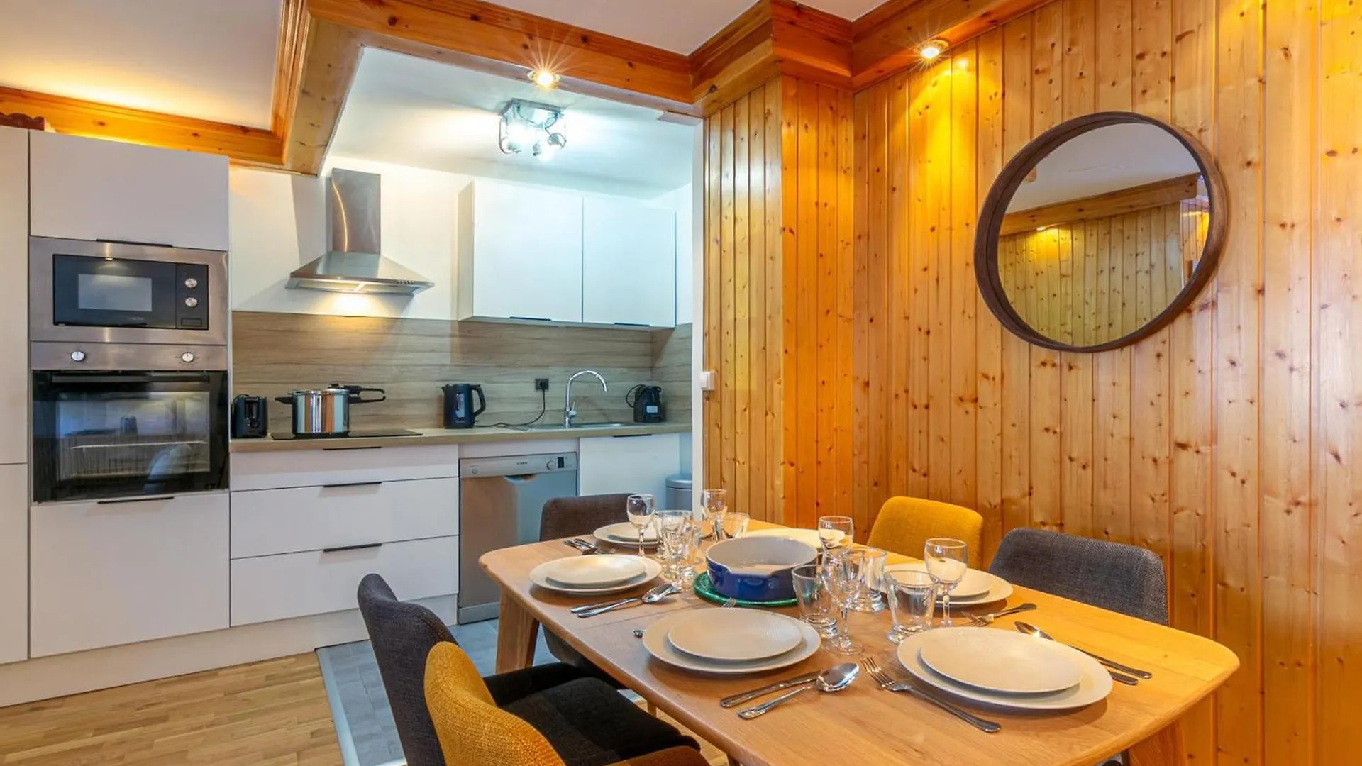 Appartement Elegant Avec Wifi, Au Centre, Pied Des Pistes, Parking Couvert, Balcon Sud/Est, 6 Pers. - Fr-1-694-98 Val-dʼIsère Lägenhet